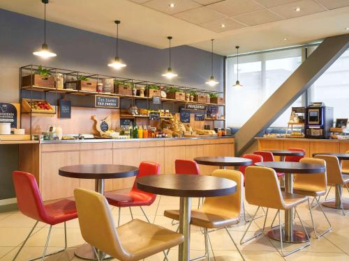 Ibis Barcelona Meridiana - image 10