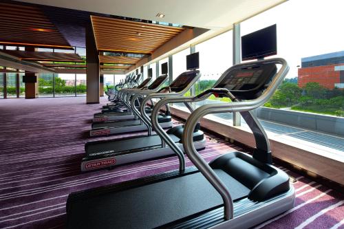 252981491 Crowne Plaza Guangzhou Huadu by IHG - Free Shuttle bus between hotel to Exhibition Center During Canton Fair