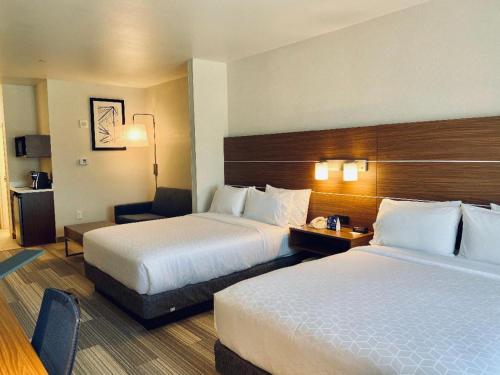 Holiday Inn Express Hotel & Suites Beaumont - Oak Valley in Beaumont (CA)