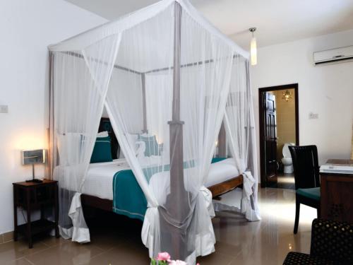 Maru Maru Hotel - image 2