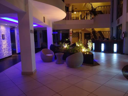 Foyer, Cowrie Shell Beach Apartments in Mombasa