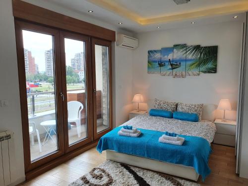 Delta City Lux apartment