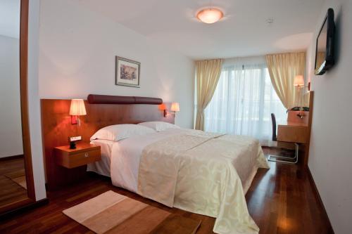Hotel Croatia – Zagreb, NY