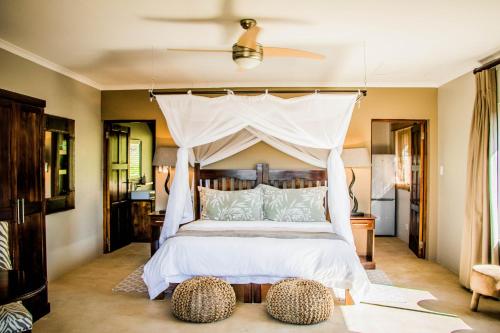African Safari Lodge in Thomas Baines Nature Reserve