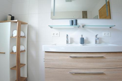 Berg' & Bluamen Appartements Stubai - image 12