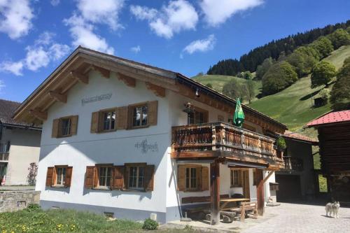 Ferienwohnung Uf Z`Enisch - Apartment - Klosters