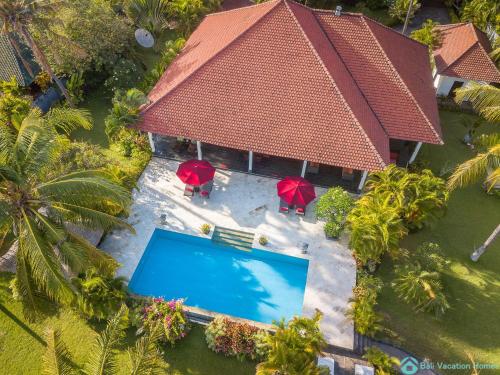 Villa Burung, Breathtaking oceanfront, infinity pool 3BR