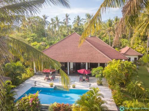 Villa Burung, Breathtaking oceanfront, infinity pool 3BR