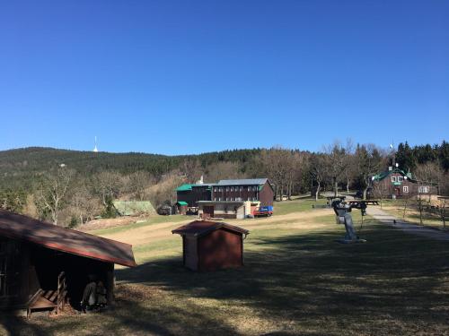 Iekārtas, Turistická Chata Pláně (Turisticka Chata Plane) in Svetla pod Jestedem
