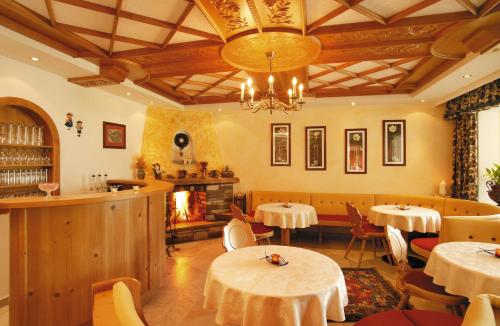 Alpenherz Hotel Garni - image 11