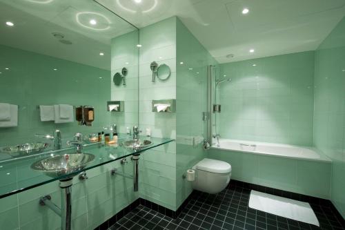 room detail thumbnail 2