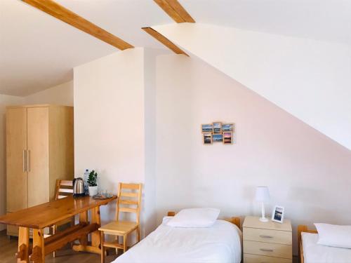 Economy Quadruple Room