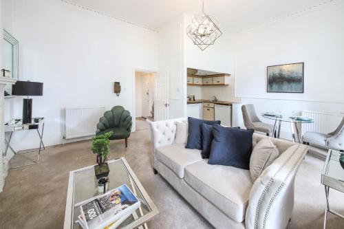 Knightsbridge-harrods-garden Square, Brompton, London