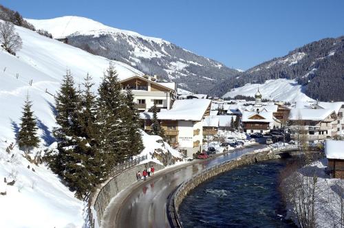 Alpenherz Hotel Garni - image 6