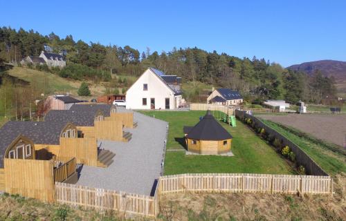 Tigh an Each B&B & Laggan Glamping - Newtonmore