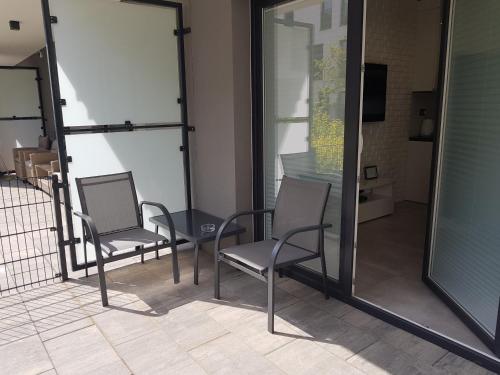 GATE OF CITY CENTRE Apartment by PinPoint