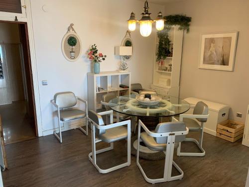 Apartamento primera línea de playa (Apartamento primera linea de playa) in 알보라야