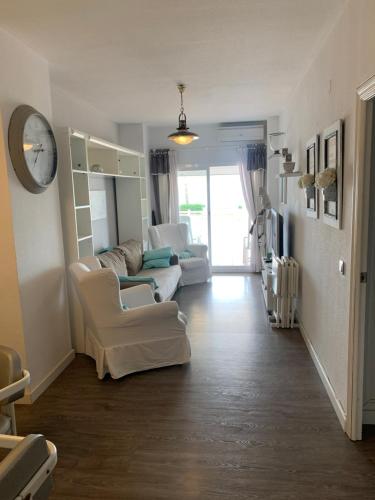 Apartamento primera línea de playa (Apartamento primera linea de playa) in 알보라야