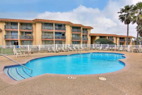 Coral Cay - main image