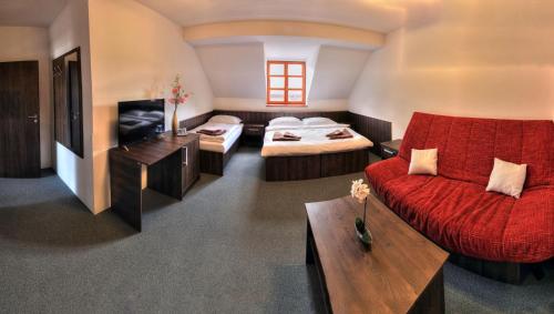 Štiřínská stodola u Prahy - image 14