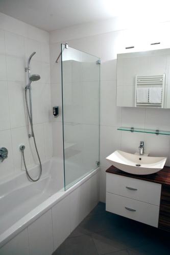 La Scala Apartments - image 13