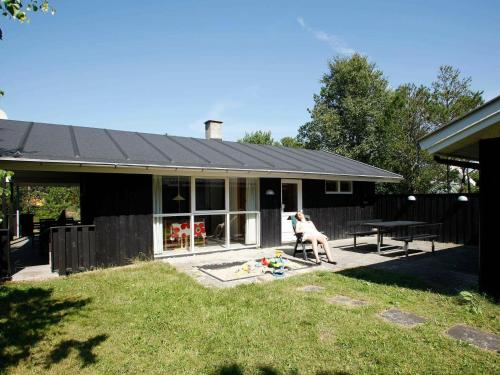  6 person holiday home in lb k, Pension in Ålbæk