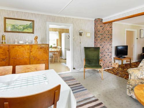One-Bedroom Holiday home in Bullaren - image 7