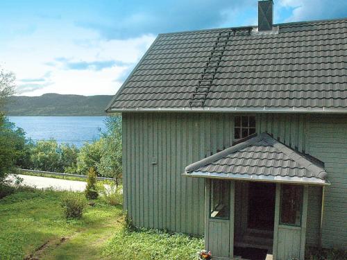 Four-Bedroom Holiday home in Åfarnes - Årset