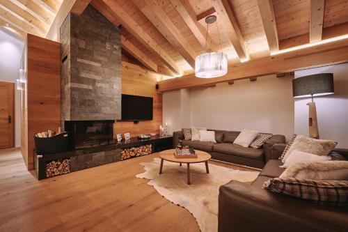 The Grindelwald Penthouse - image 6