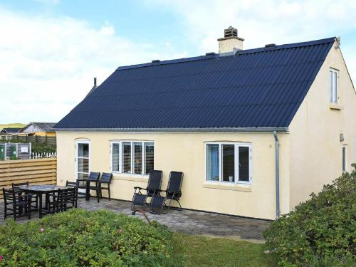 B&B Harboøre - 6 person holiday home in Harbo re - Bed and Breakfast Harboøre
