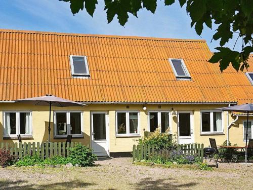 B&B Svaneke - 4 person holiday home in Svaneke - Bed and Breakfast Svaneke