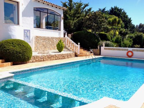 Serra & Mar Country Beach House in Cabeco Esteves