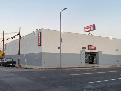 Golden West Manor Motel – Los Angeles, CA