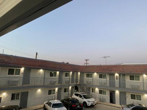 Golden West Manor Motel – Los Angeles, CA