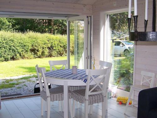 One-Bedroom Holiday home in Kållekärr - main image