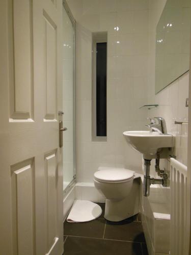 Abacus Bed and Breakfast Blackwater Hampshire - image 6