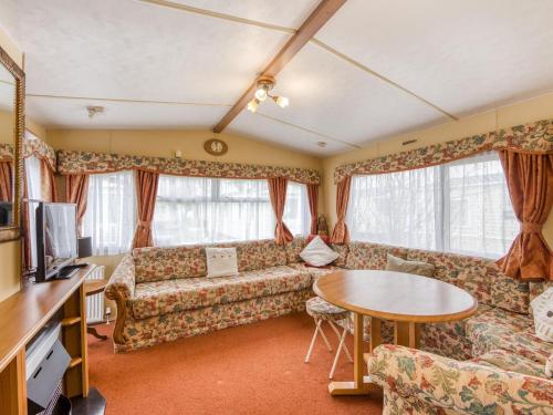 Alluring Mobile Home In Hastings Near Sea, , East Sussex