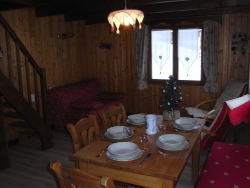 Cosy chalet with garden - Chalet - Notre-Dame-de-Bellecombe