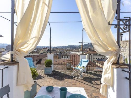 Delightful Apartment in Arenzano with Balcony - image 2