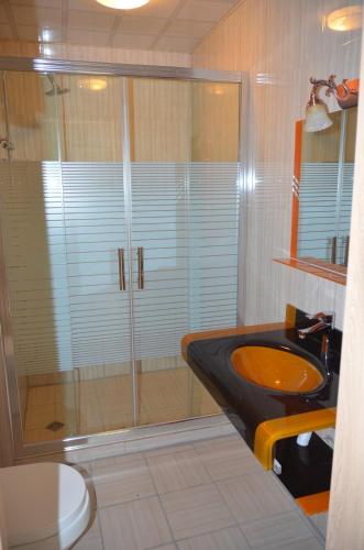 Legacy Hotel – Batumi, IL