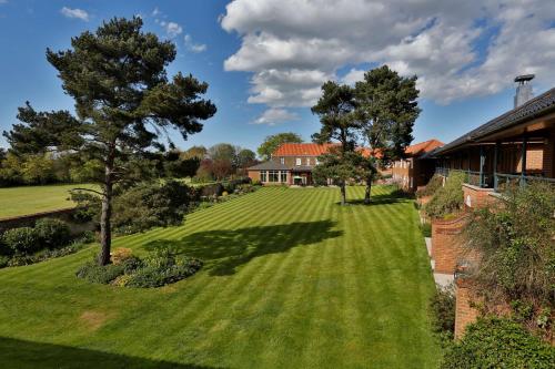Best Western Plus Knights Hill Hotel & Spa 