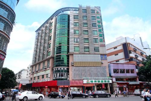 . GreenTree Alliance Shenzhen Shekou Sea World Hotel