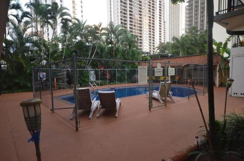 Kon Tiki 234 Renovated King Studio - image 8