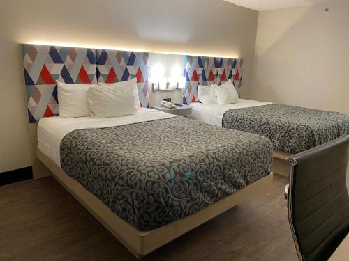 Days Inn & Suites by Wyndham Norcross - image 3