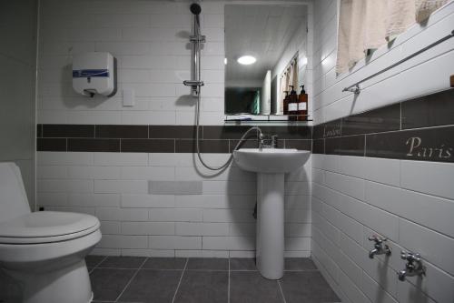 Bunk Guesthouse Hongdae, Seul (zdjęcie 3)
