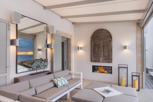 Luxury 6 Bedroom Villa with Superb Sea Views Mallorca Villa 1014 - image 8