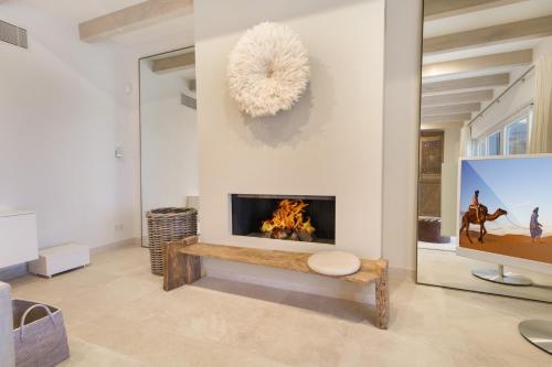 Luxury 6 Bedroom Villa with Superb Sea Views Mallorca Villa 1014 - image 12