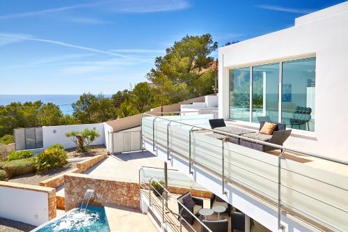 Rent Your Luxury 5 Bedroom Villa San Jose Villa 1061 - image 6