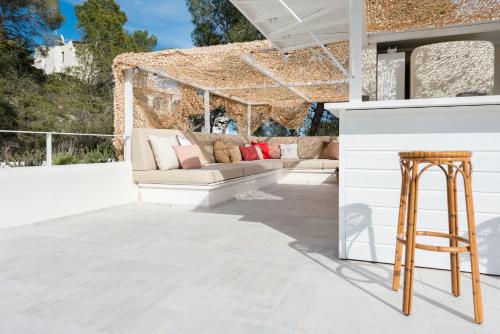 Rent this Luxury Villa with Breathtaking Views Ibiza Villa 1056 - image 6