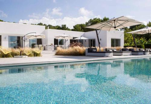 The Perfect Luxury Villa with Private Pool, Ibiza Villa 1069 gîte à louer Cala Conta Beach